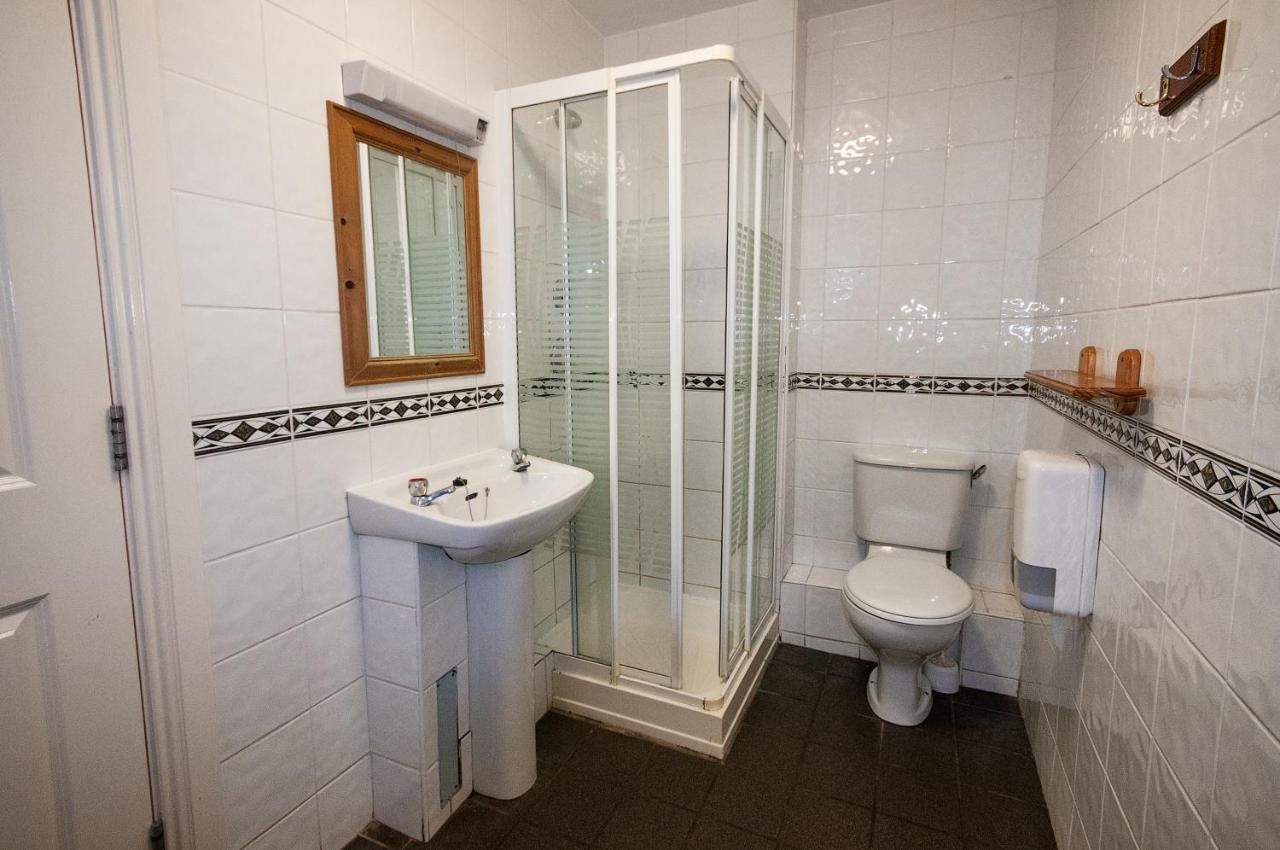 Хостелы Sleepzone Hostel Galway City Голуэй