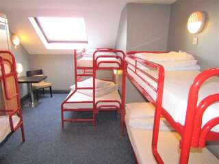 Хостелы Sleepzone Hostel Galway City Голуэй Отдельный общий номер с 6 кроватями-6