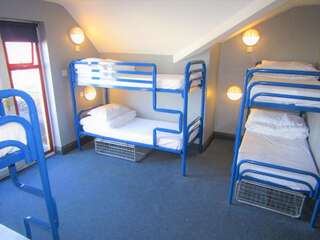 Хостелы Sleepzone Hostel Galway City Голуэй Отдельный общий номер с 6 кроватями-1